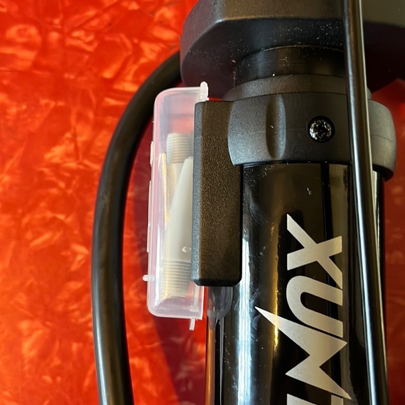 Foot Pump with Universal Schrader and Presta Valve and inflating Needle - Picture 10 of 14